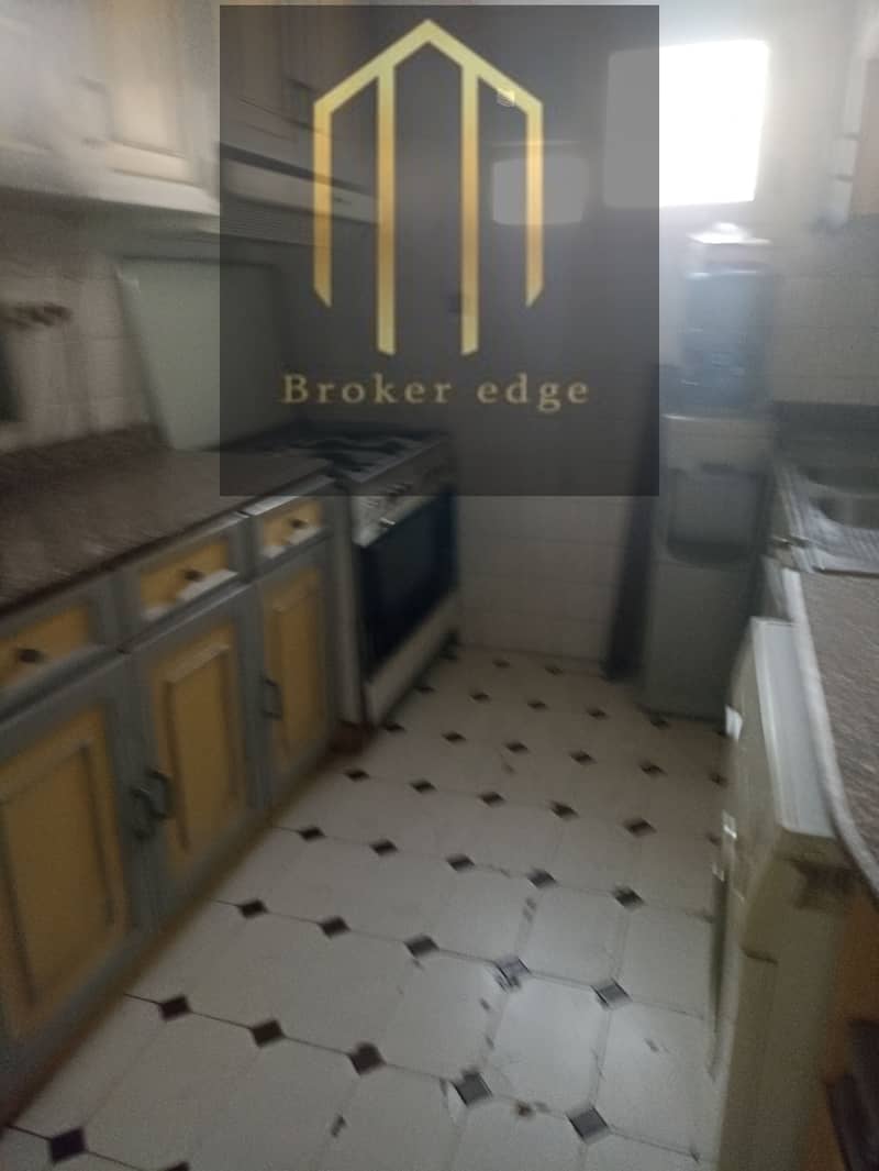 4 1001731703. jpg
