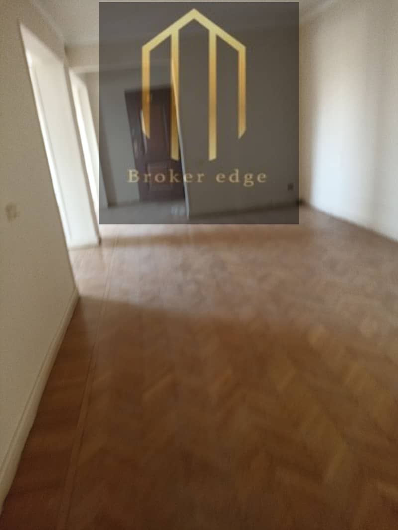 5 1001727761. jpg