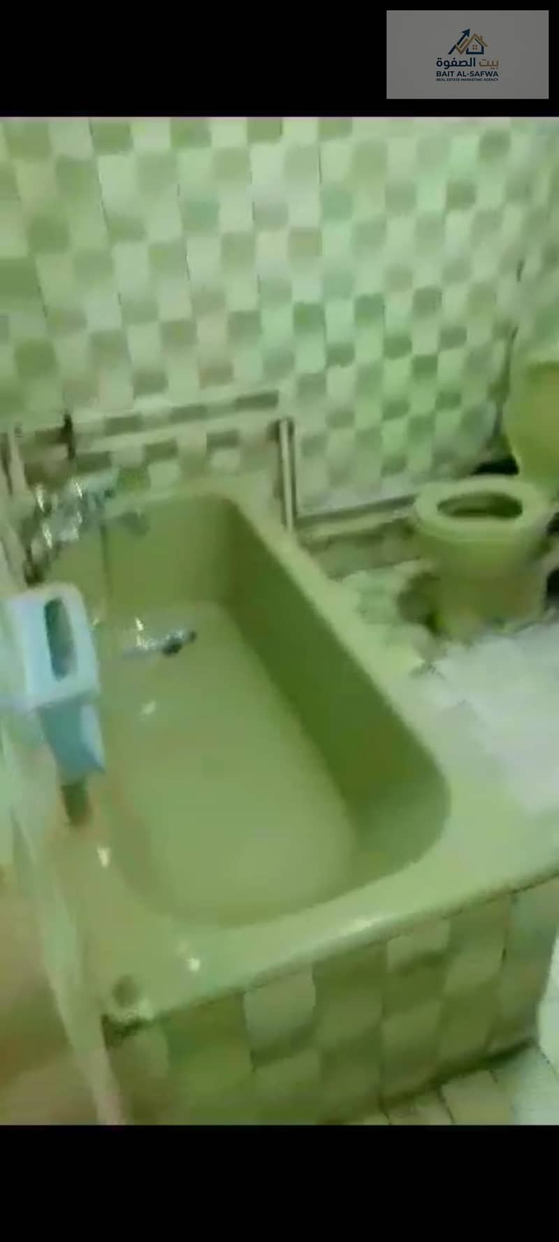 4 122401. jpg