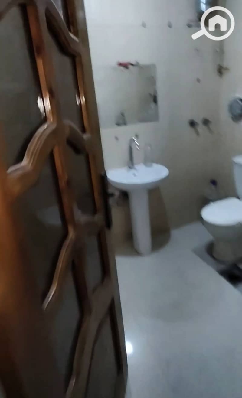 8 1000213725. jpg