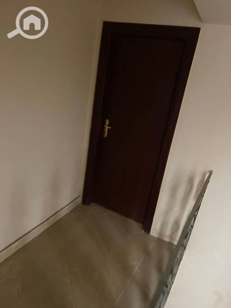 4 1000396832. jpg
