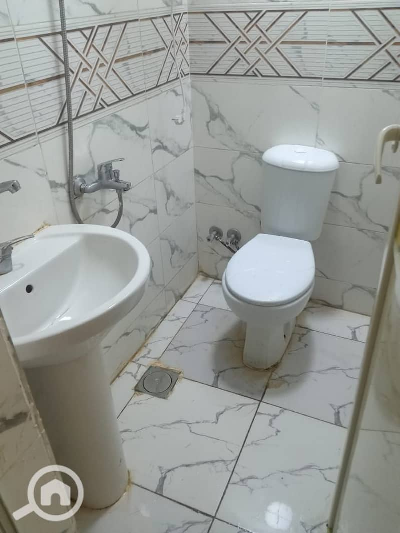 9 1000180345. jpg