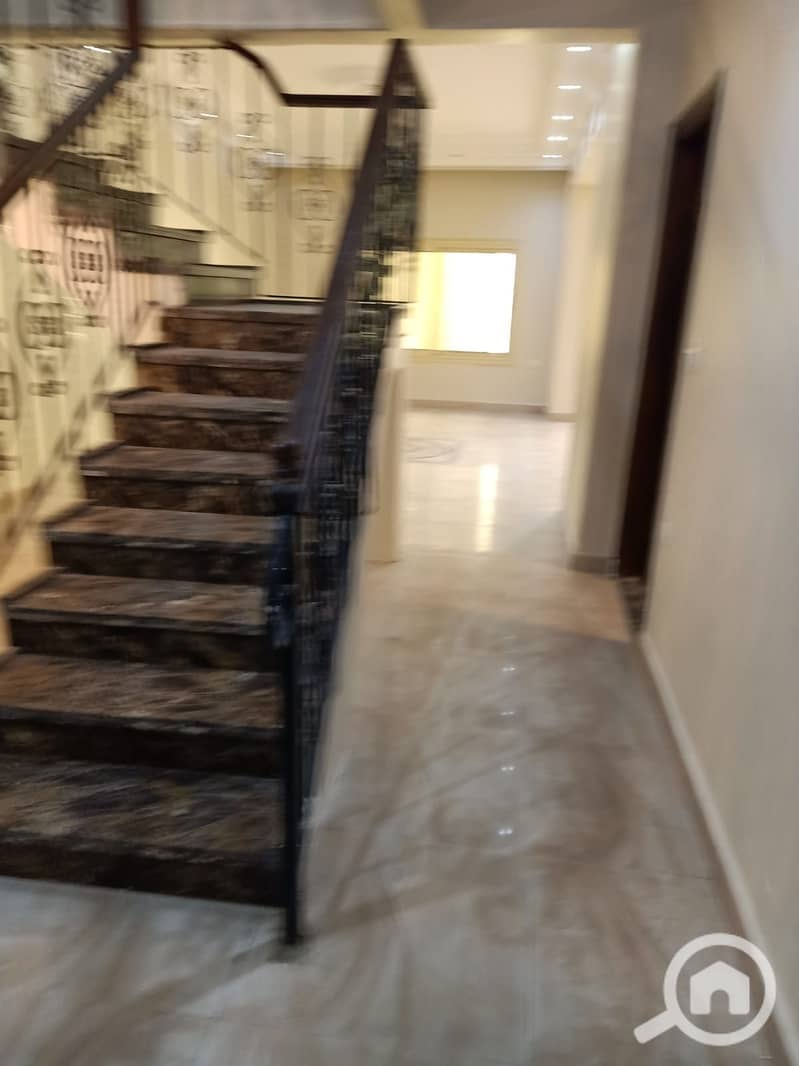 8 140990. jpg