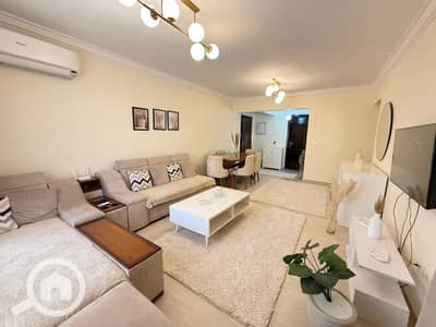 3 Bedroom Flat for Rent in Sheikh Zayed, Giza - 5103eaa0-986b-47fc-bfc0-90fb86d6e0b8. jpg 3 Bedroom Flat for Rent in Sheikh Zayed, Giza - 5103eaa0-986b-47fc-bfc0-90fb86d6e0b8. jpg