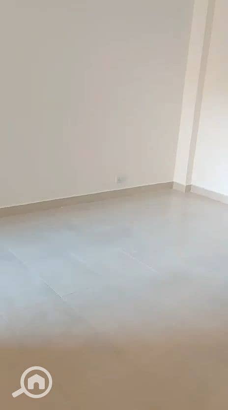 9 1000905518. jpg