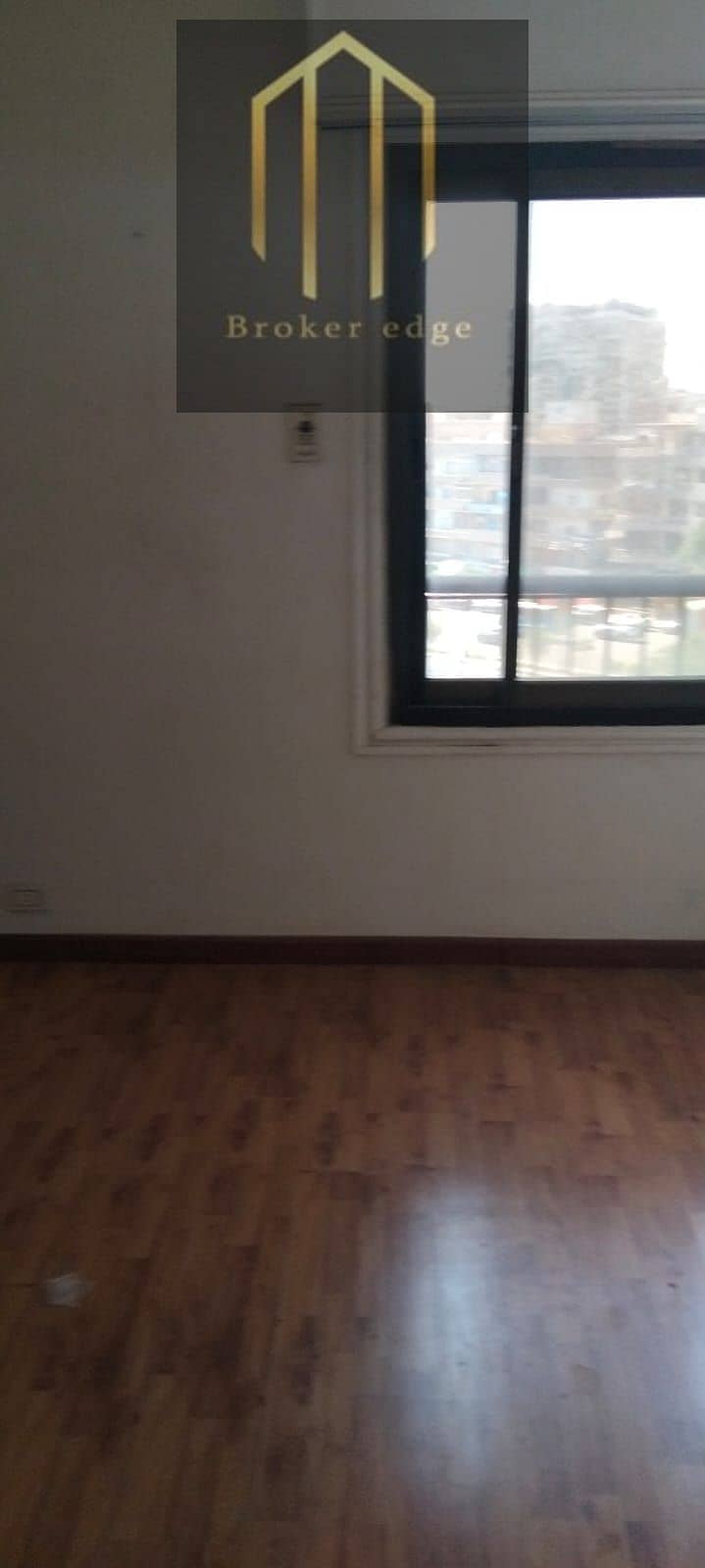 10 1001733872. jpg