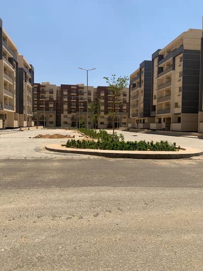 2 Bedroom Flat for Sale in New Cairo, Cairo - شقة متشطبة للبيع في كمباوند بالتجمع الخامس