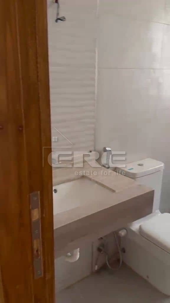 5 Lake_View_Residence_Raw_05. jpg