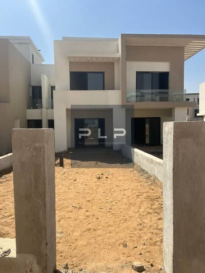 5 Bedroom Townhouse for Sale in New Cairo, Cairo - fe319194-d0ab-48f4-bc98-0a1f46b6a8a2. jpg 5 Bedroom Townhouse for Sale in New Cairo, Cairo - fe319194-d0ab-48f4-bc98-0a1f46b6a8a2. jpg
