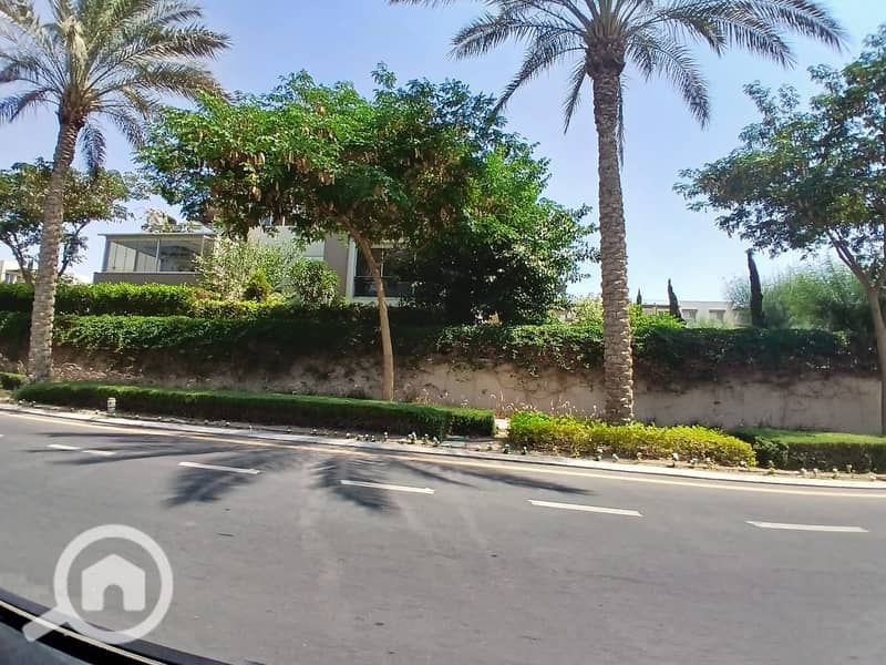 9 e54982bd-7512-457a-bc7a-d0c0f5233b18. jpg
