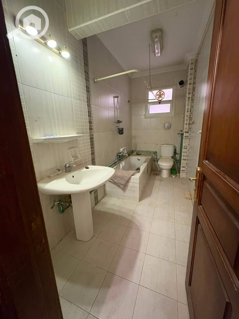 2 934ddae2-9cc7-4c48-981d-cc415a3b1e80. jpg