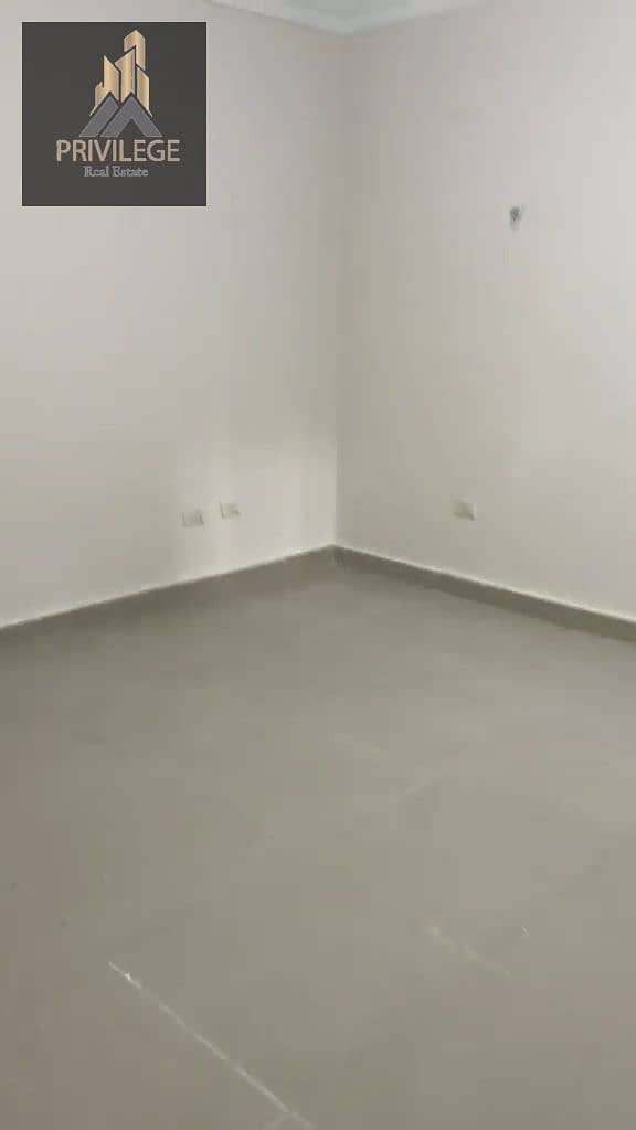 11 1001049748. jpg
