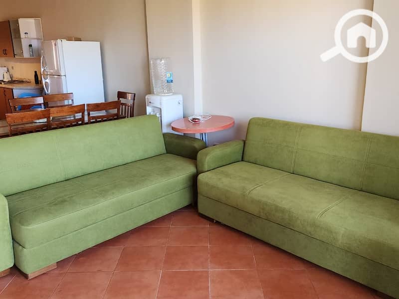 4 1000623876. jpg