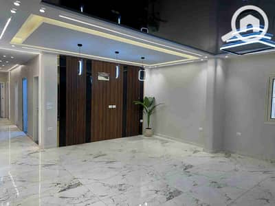 شقة 4 غرف نوم للبيع في 6 اكتوبر، الجيزة - IMG-20260812-WA0016. jpg