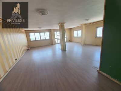 4 Bedroom Flat for Sale in Maadi, Cairo - WhatsApp Image 2026-08-11 at 12.57. 13 PM (3). jpeg 4 Bedroom Flat for Sale in Maadi, Cairo - WhatsApp Image 2026-08-11 at 12.57. 13 PM (3). jpeg