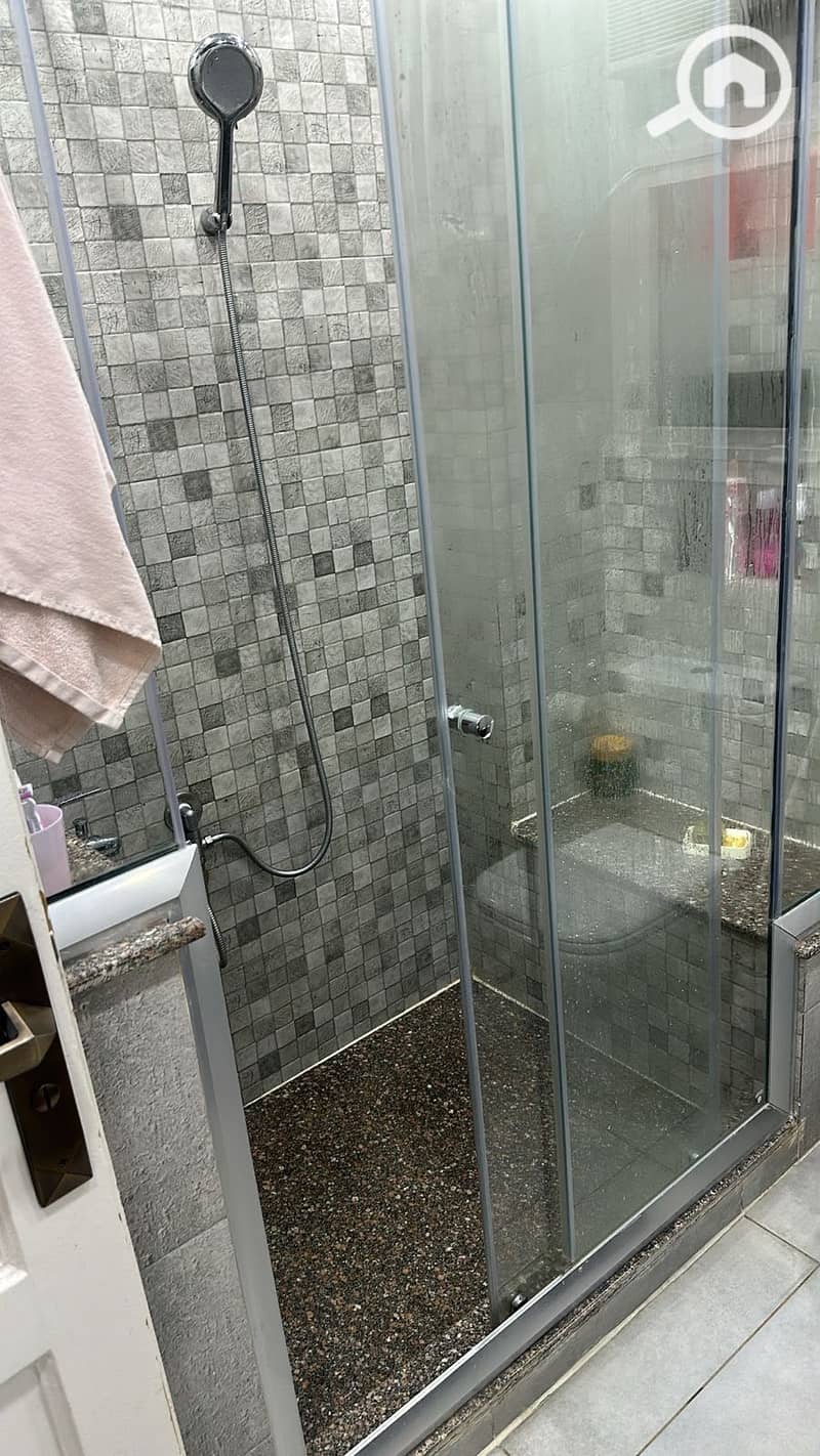 10 591484cc-94bb-44bd-bbc3-3237b3ca3cf5. jpg