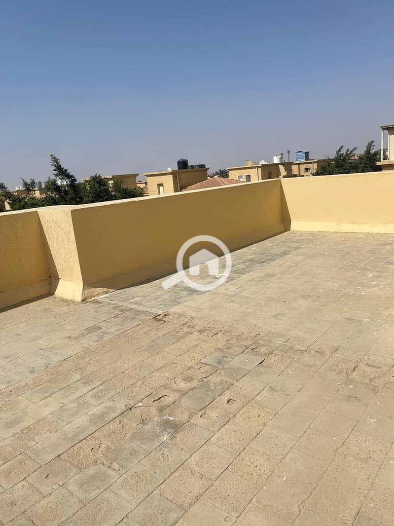 12 52201d00-fdb7-4deb-842b-a8e0fbc4b55e. jpg
