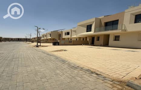 3 Bedroom Townhouse for Sale in Sheikh Zayed, Giza - WhatsApp Image 2025-05-04 at 6.57. 53 PM (1)_1400x900. jpg 3 Bedroom Townhouse for Sale in Sheikh Zayed, Giza - WhatsApp Image 2025-05-04 at 6.57. 53 PM (1)_1400x900. jpg