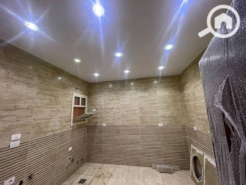 11 e426ac8a-cb93-46bb-8ab1-f4ab3c07367b. jpg