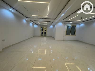 3 Bedroom Flat for Sale in Mohandessin, Giza - IMG_7452. jpg
