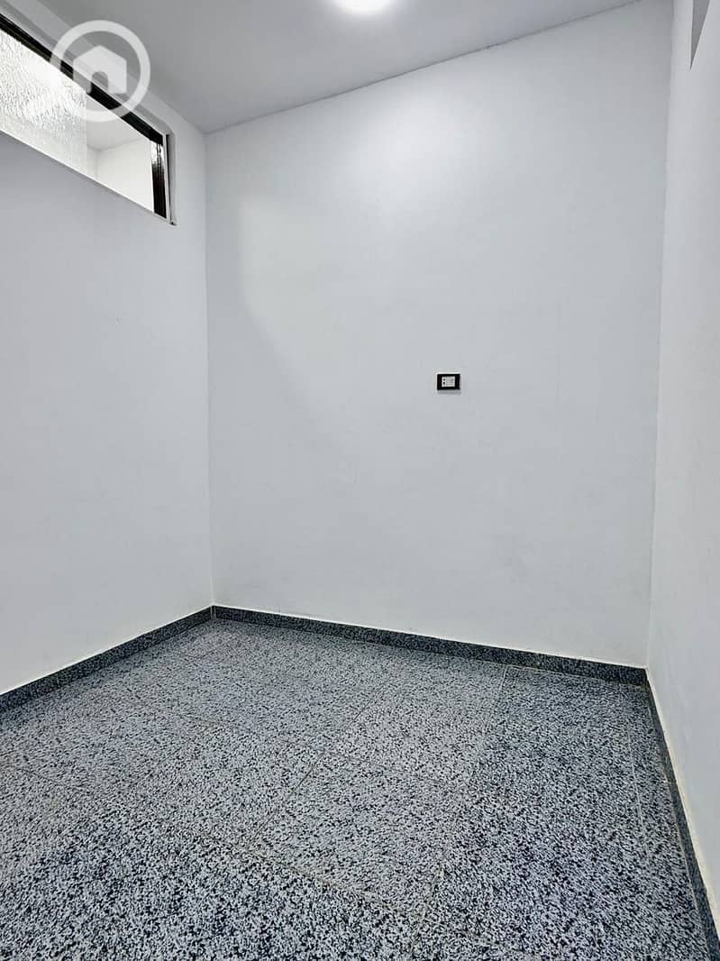 3 1000459526. jpg