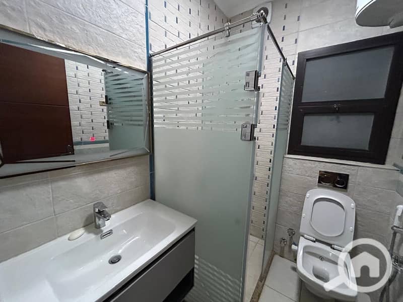 9 cd32cba4-23e3-4145-af34-30e3eaa7c709. jpg
