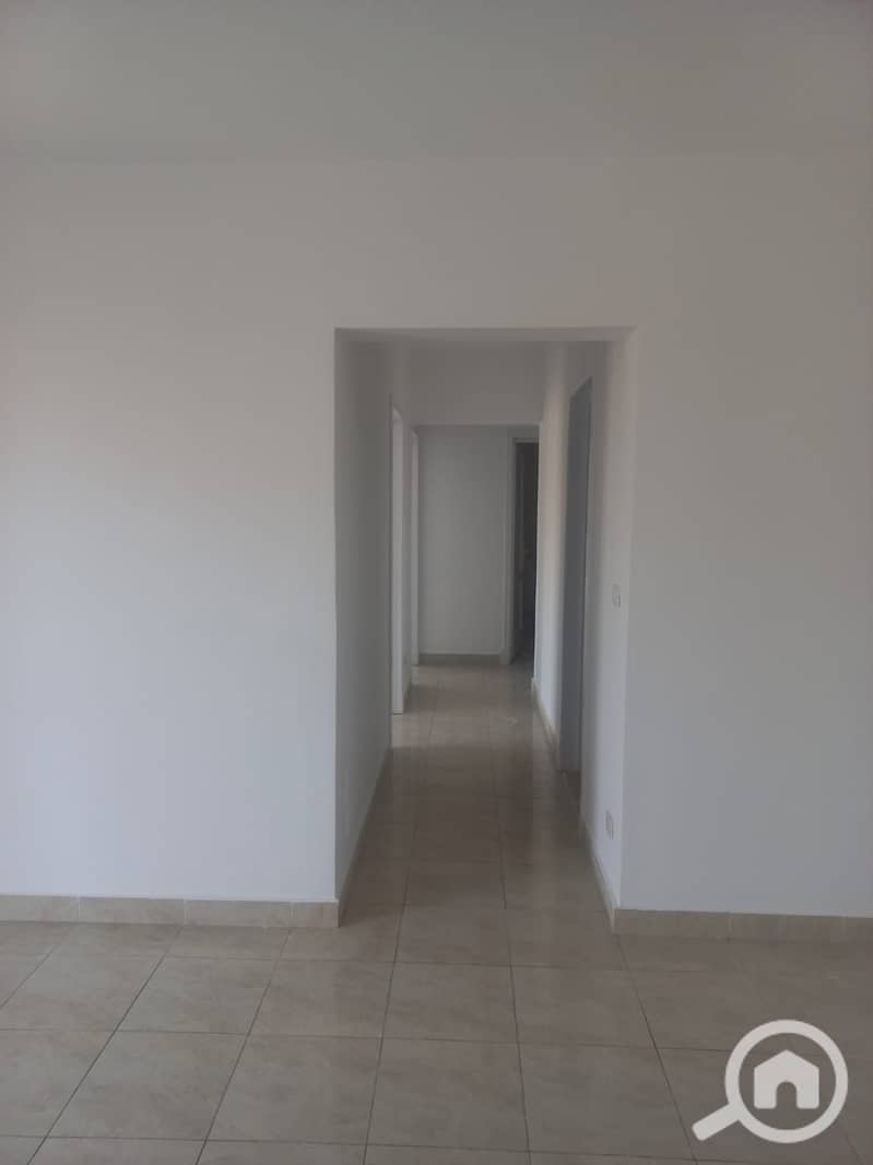 10 1000972852. jpg