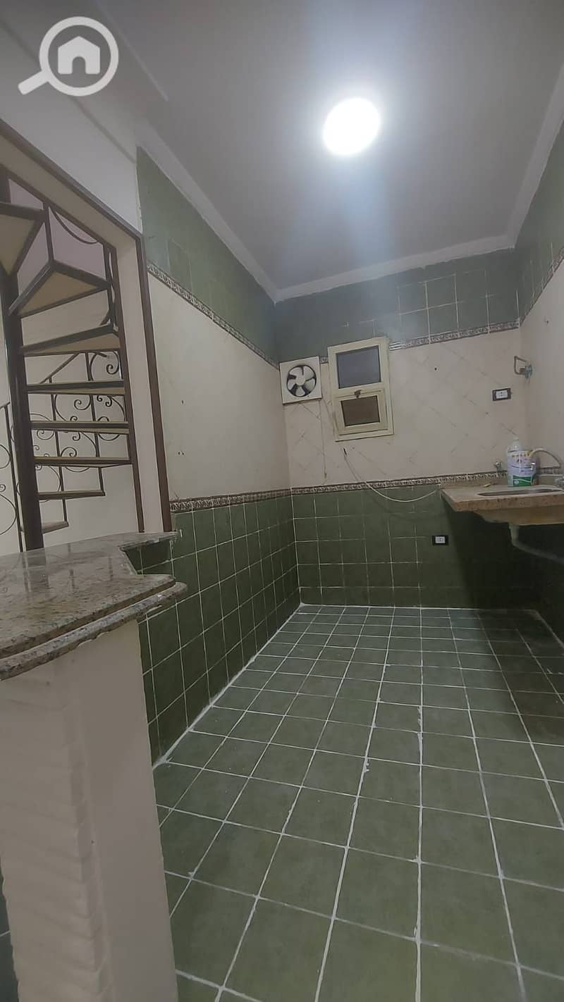 8 1001020461. jpg