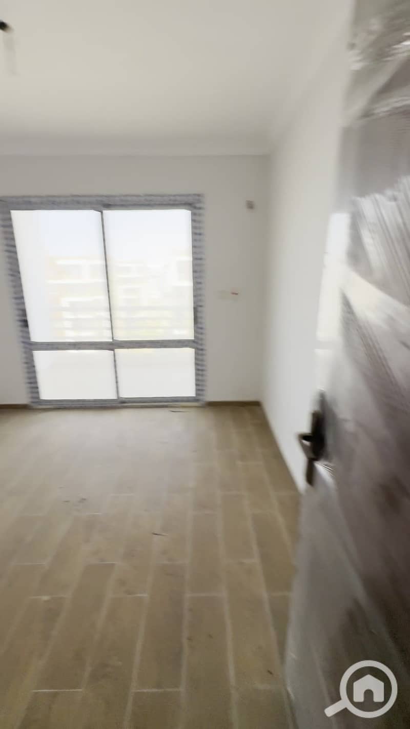 12 17_bedroom_01-25. jpg
