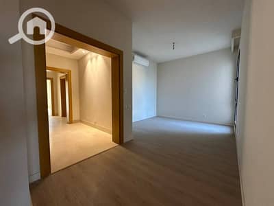 3 Bedroom Flat for Sale in Sheikh Zayed, Giza - 668592984_10165299064146995_5136154302450391123_n. jpg 3 Bedroom Flat for Sale in Sheikh Zayed, Giza - 668592984_10165299064146995_5136154302450391123_n. jpg