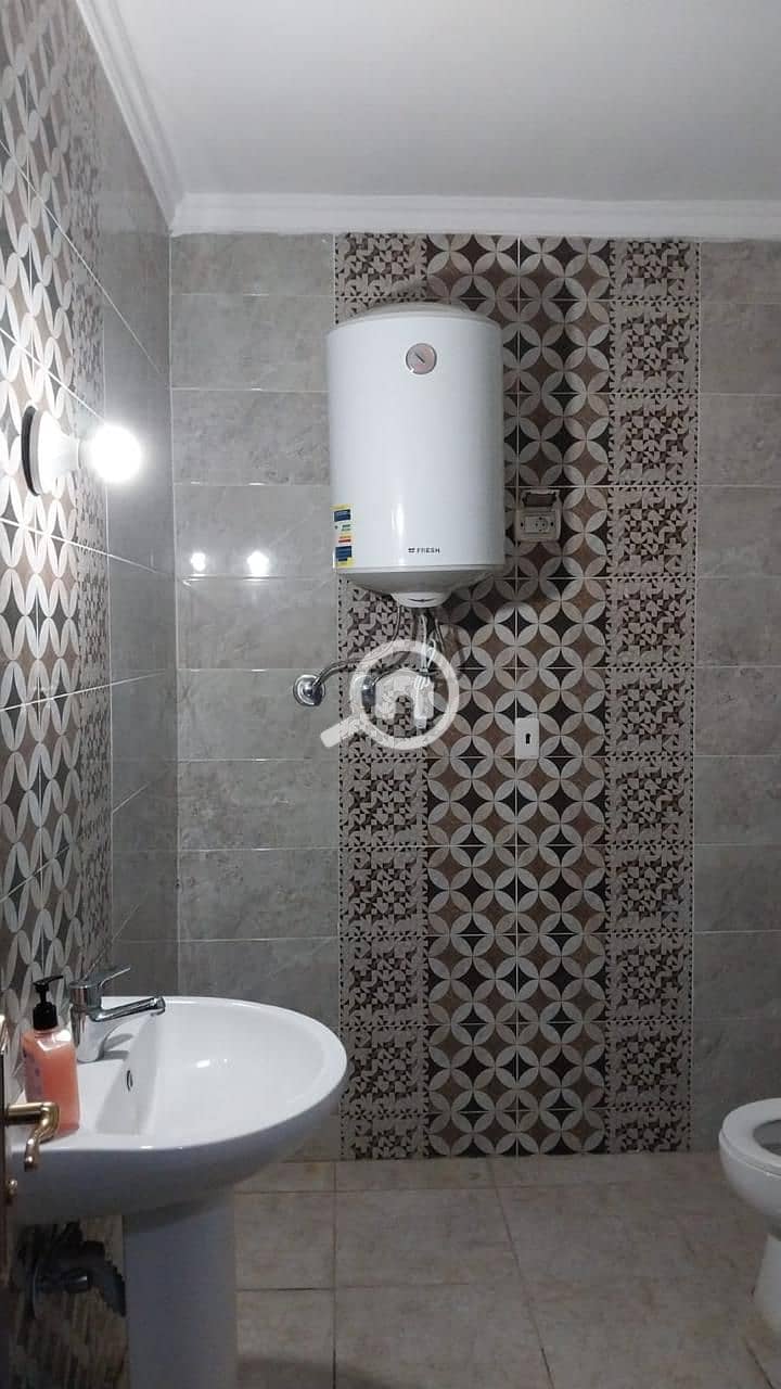 14 1000087646. jpg