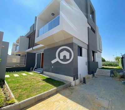 4 Bedroom Villa for Sale in Sheikh Zayed, Giza - 544f0267-94a5-48f9-81cb-6a25f935ed09. jpg