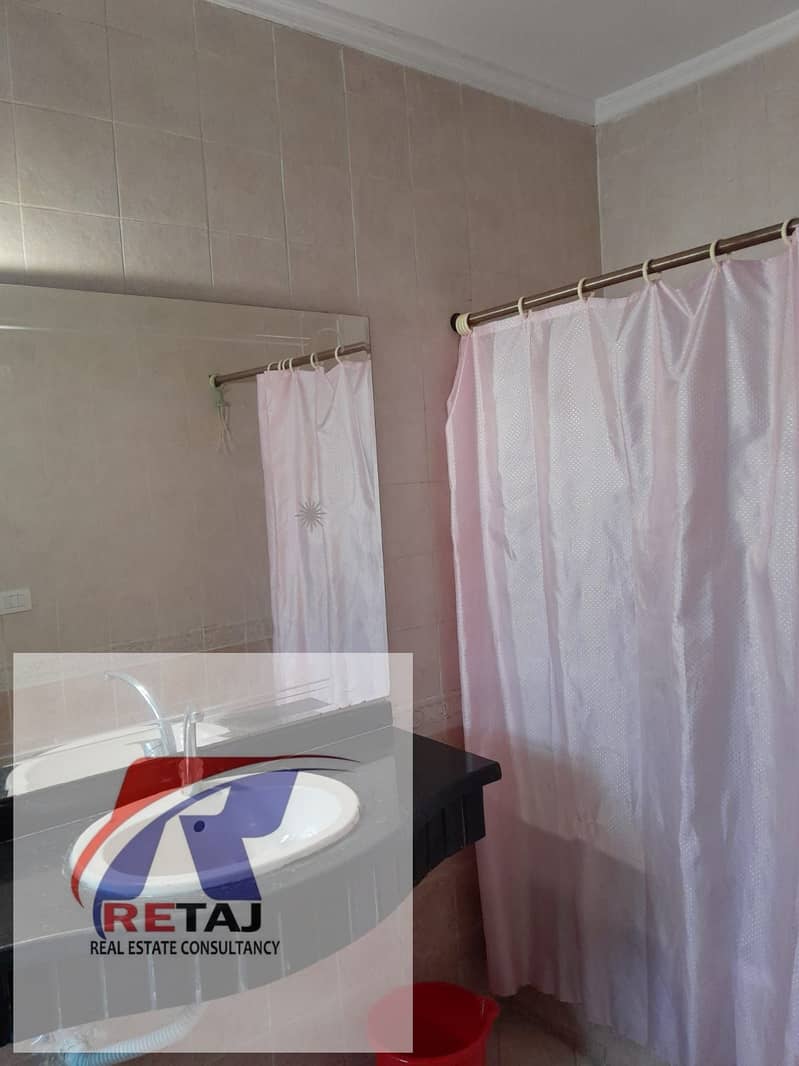 10 32db4be4-0918-4dc3-a5b2-12b4922f1886. jpg