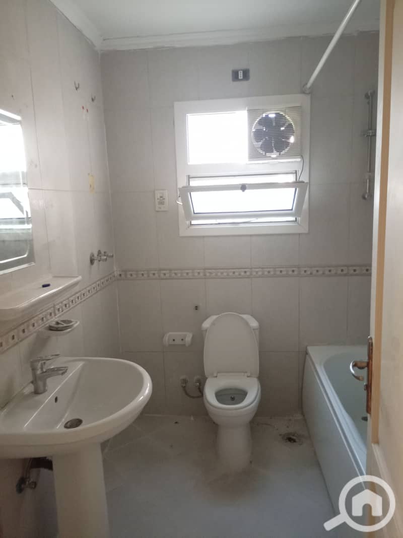 11 84418. jpg
