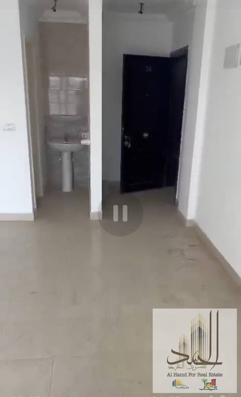 4 1000875894. jpg