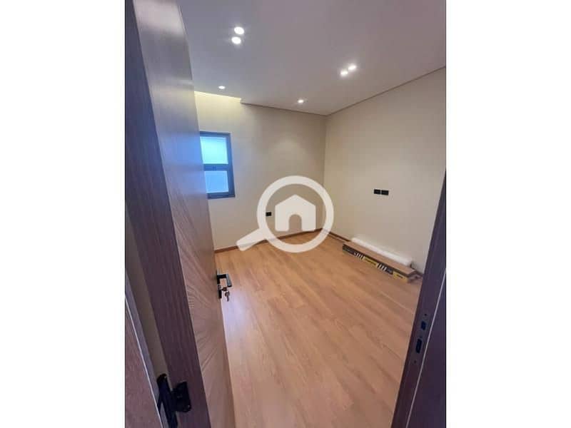 5 7ecd3226-34bd-41ae-9529-2cc7478322e9. jpg