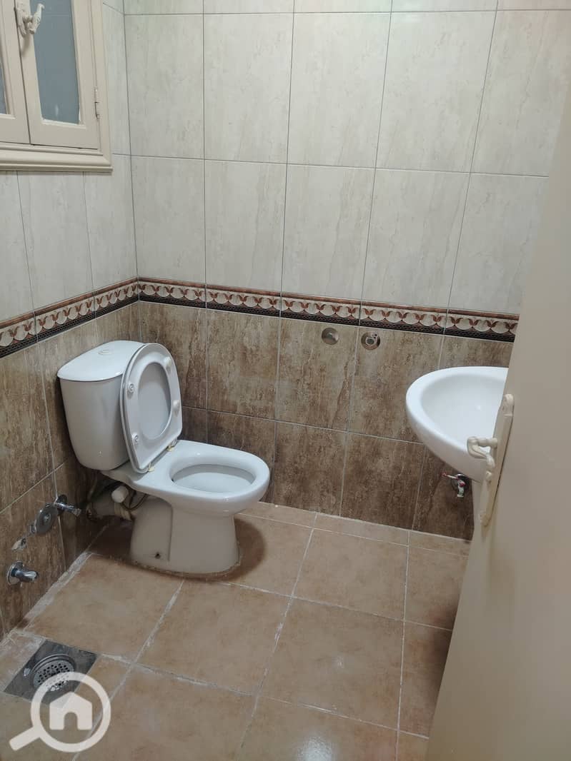 4 1000289867. jpg