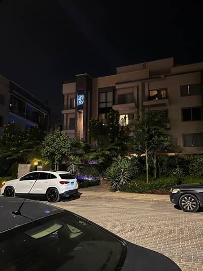 شقة 2 غرفة نوم للايجار في القاهرة الجديدة، القاهرة - Apartment in Gallaria MoonValley Compound