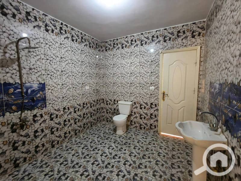 7 1000189177. jpg
