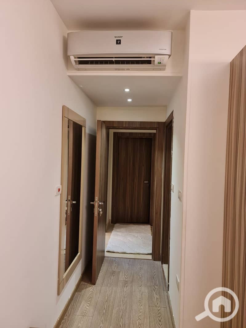 18 U565776. jpg