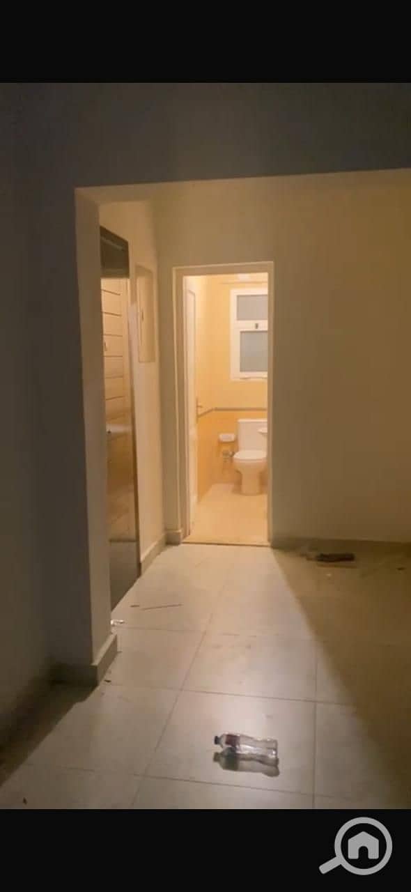 6 U369341. jpg