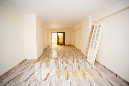 3 Bedroom Flat for Sale in Glim, Alexandria - 1. jpg