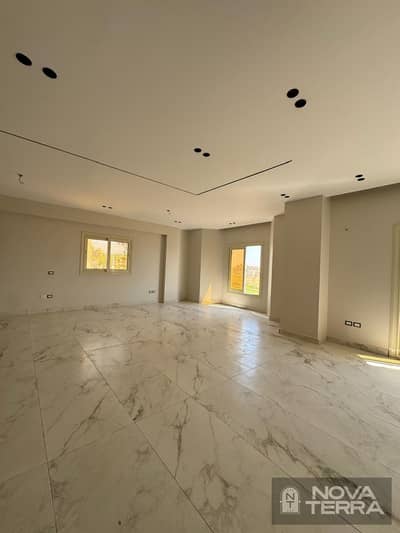 شقة 4 غرف نوم للبيع في الشيخ زايد، الجيزة - IMG-20251115-WA0058. jpg