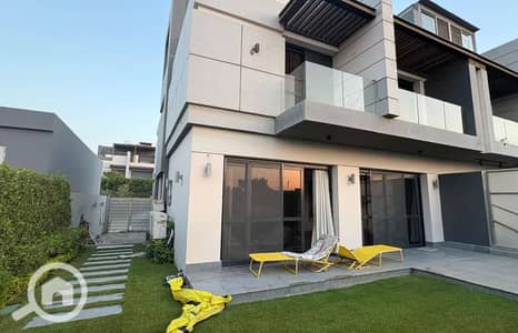 4 Bedroom Twin House for Sale in Sheikh Zayed, Giza - 7470113-2c2e9o_1400x900. jpg