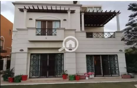 4 Bedroom Townhouse for Sale in Sheikh Zayed, Giza - 1312x894 (2)_1400x900 (1). jpg 4 Bedroom Townhouse for Sale in Sheikh Zayed, Giza - 1312x894 (2)_1400x900 (1). jpg
