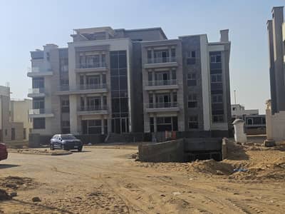 3 Bedroom Flat for Sale in New Cairo, Cairo - من المالك شقه للبيع في كمباوند لافونتين بالتجمع الخامس المربع الذهبي