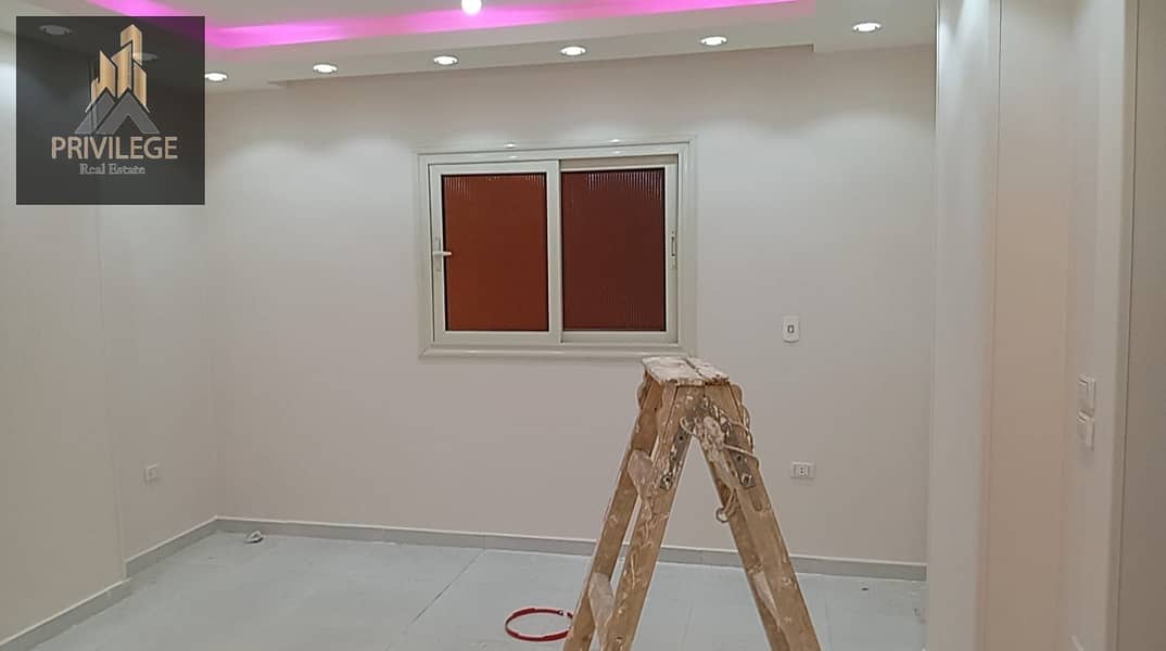 10 db1e2e02-6eaa-4987-8c12-88f86f93b30b. jpg