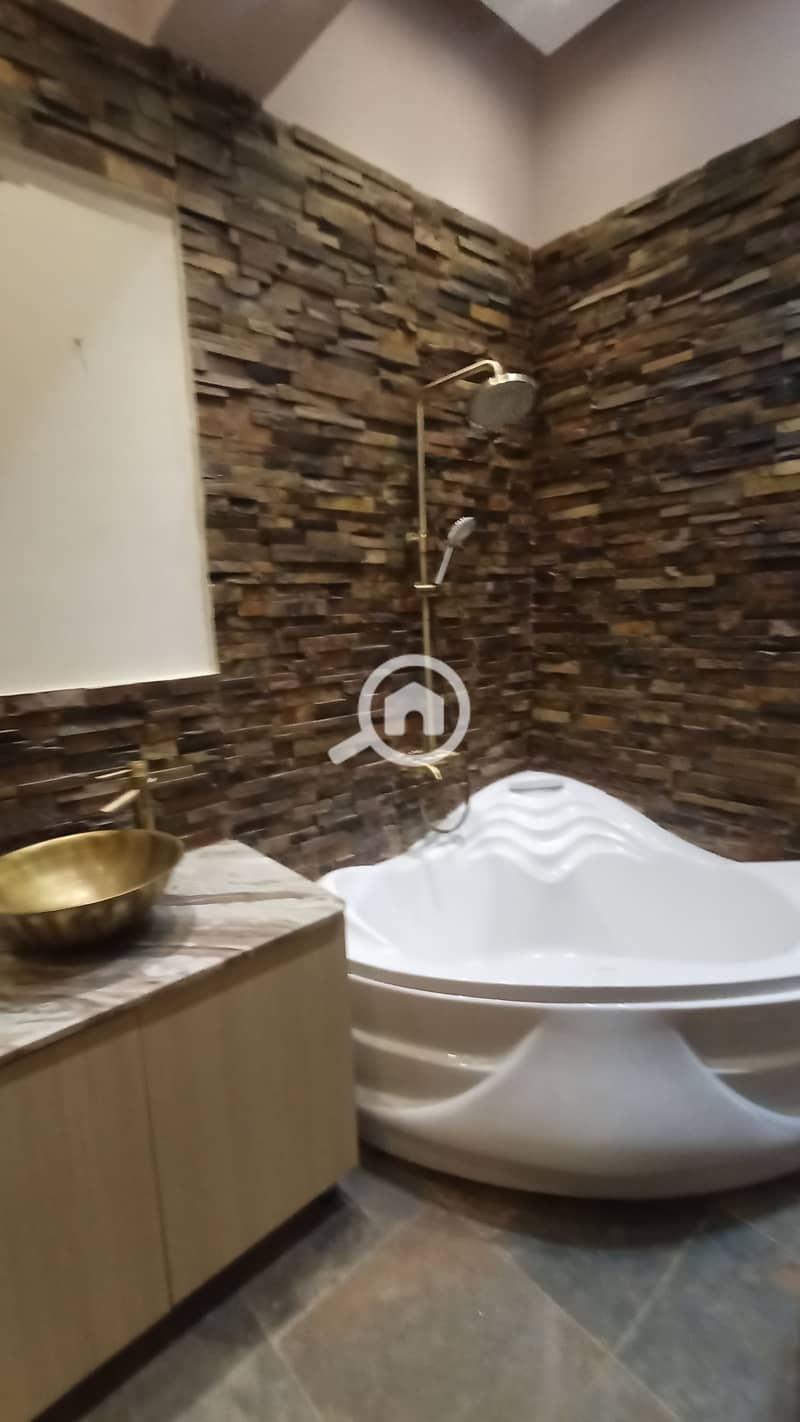 4 1000802734. jpg