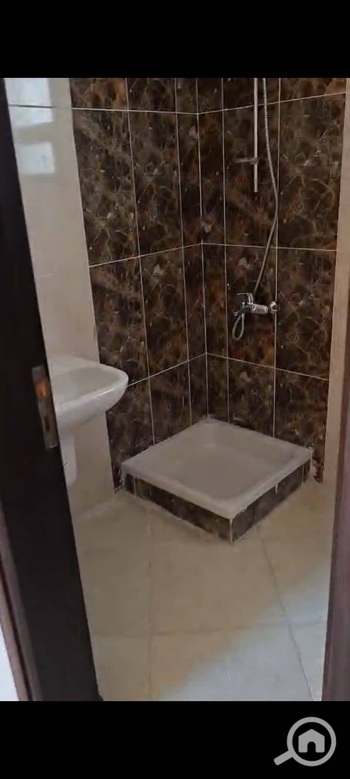 8 1000077239. jpg