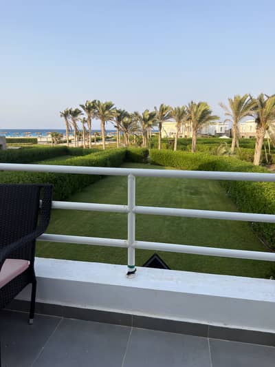 فیلا 6 غرف نوم للبيع في الساحل الشمالي، مطروح - Stand alone first row for sale in amwaj north coast sidi abdelrahman
